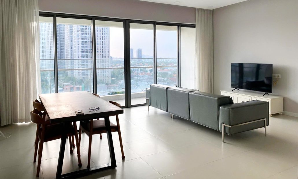 Gateway Thảo Điền cho thuê căn hộ 4 phòng ngủ có nội thất view L81 lầu cao